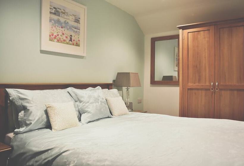 Count House Cottage B&b   Adults Only