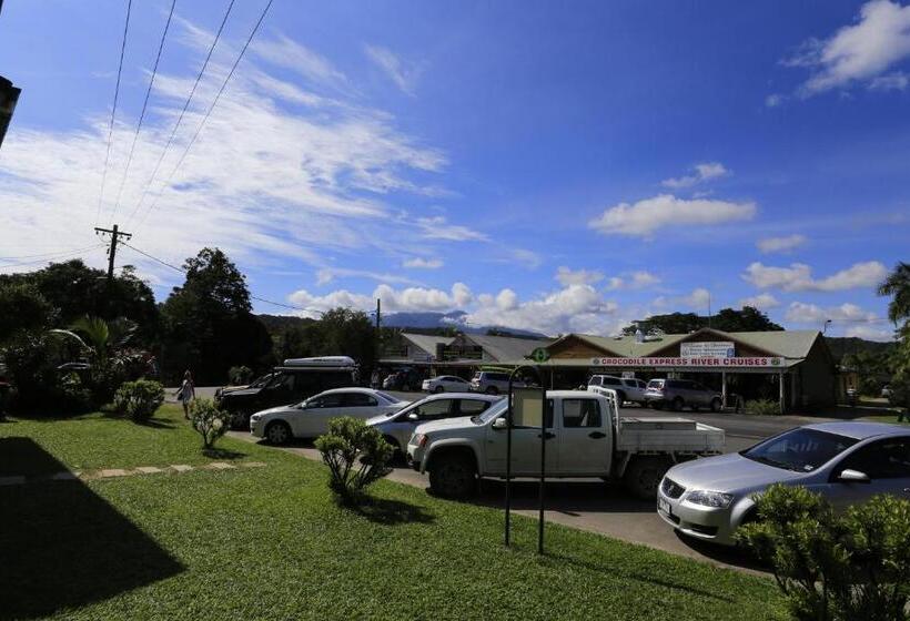 호텔 Daintree Riverview Lodges