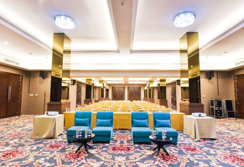 هتل Golden Tulip Essential Tangerang