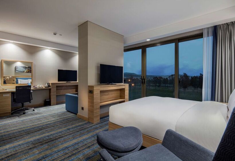 هتل Hampton By Hilton Izmir Aliaga