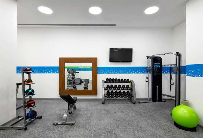 هتل Hampton By Hilton Izmir Aliaga