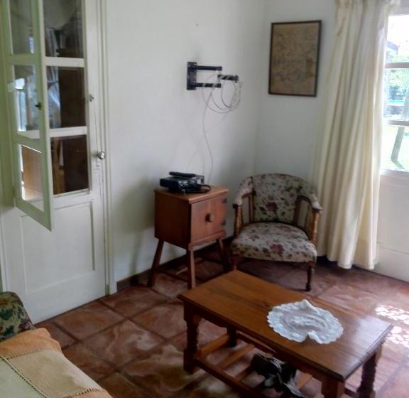 هاستل Je Nous Casa