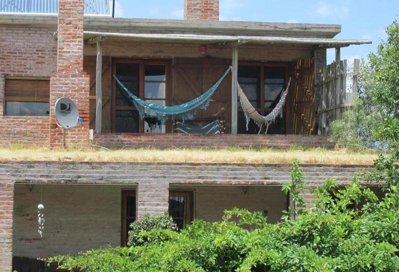 هاستل Je Nous Casa