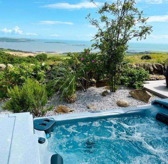 Курорт Sea View Snugs At Laggan