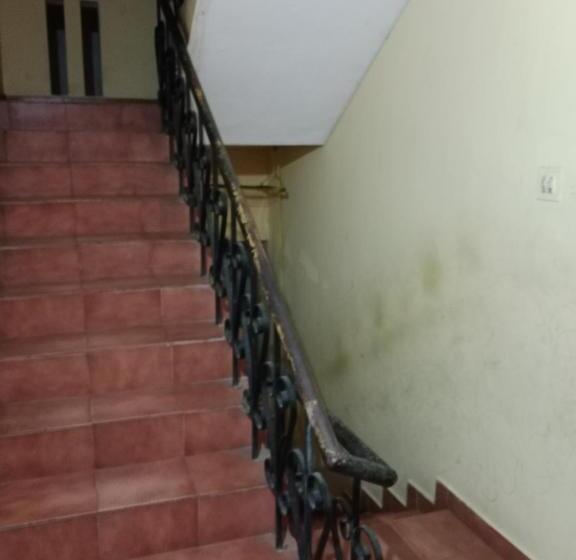 Общежитие Kalyani Dwarka Illam
