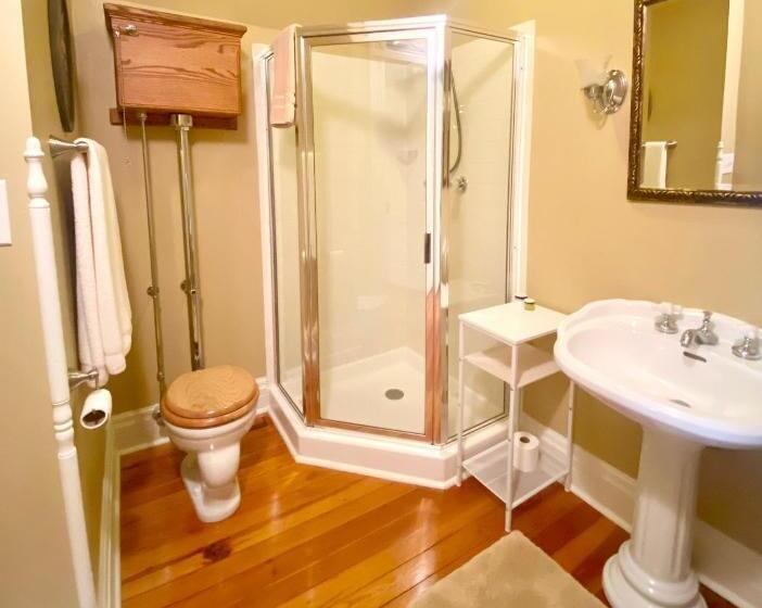 مبيت وإفطار Macfie House