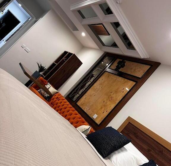 酒店 53 Luxury Rooms