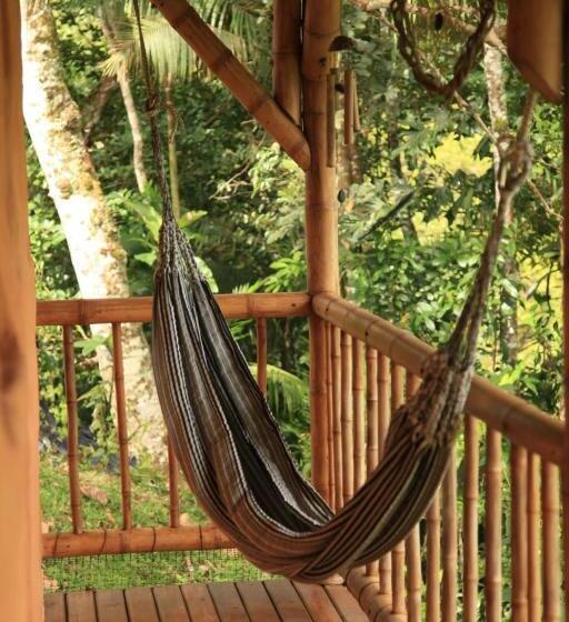 فندق Aracari Ecolodge
