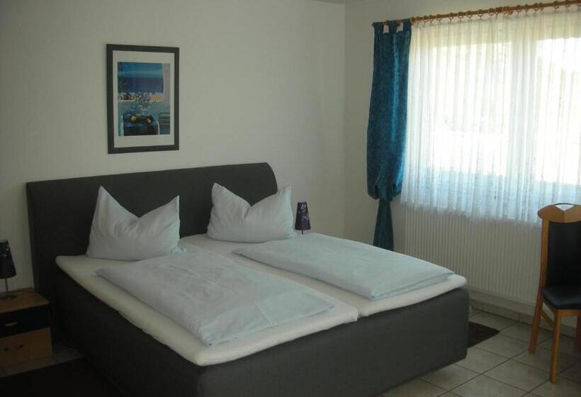 ホテル Mosel Ferienresidenz Zickzack