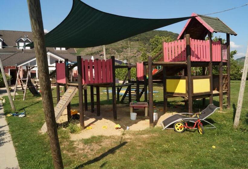 ホテル Mosel Ferienresidenz Zickzack