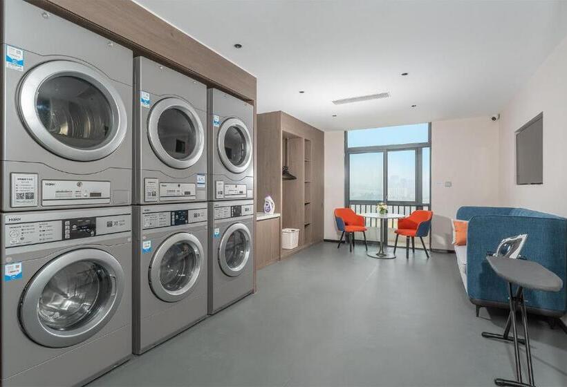 فندق Holiday Inn Express Xiamen Jimei New Town By Ihg