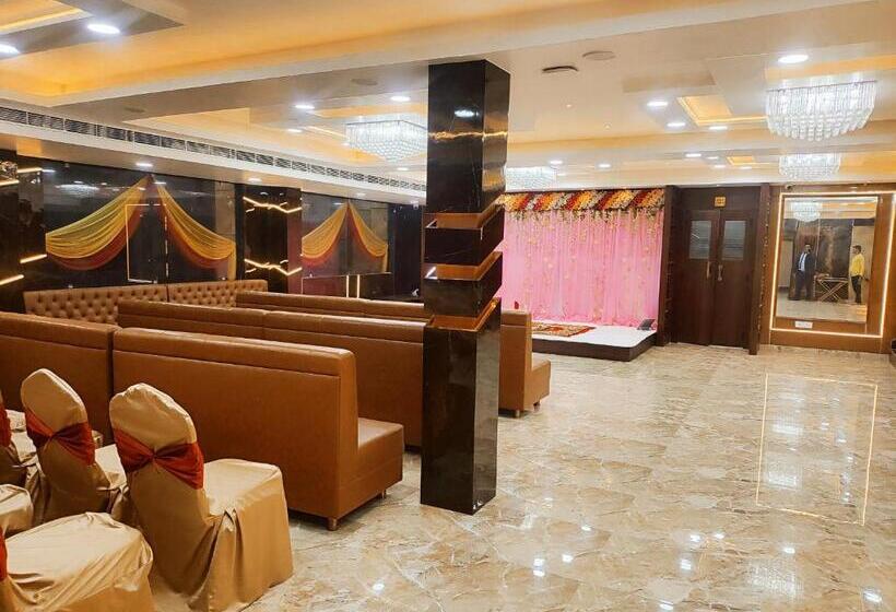 ホテル Jvs Palace