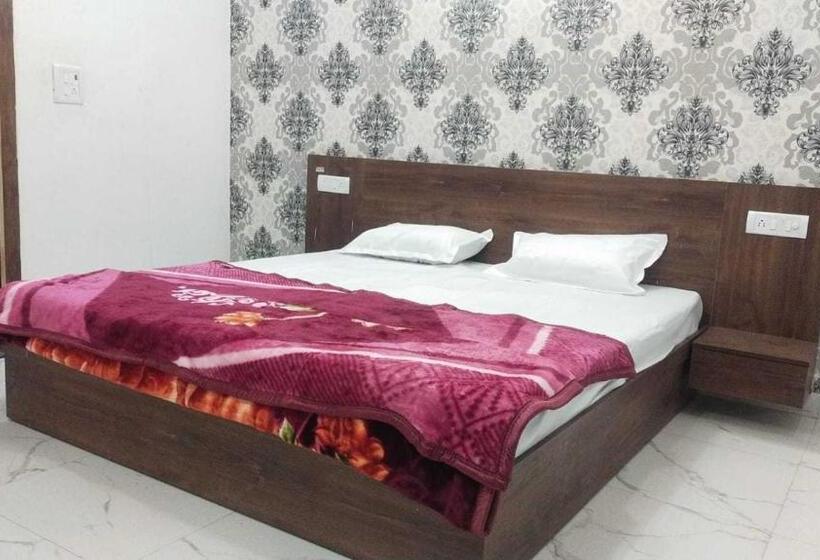 Oyo Hotel Kadamb