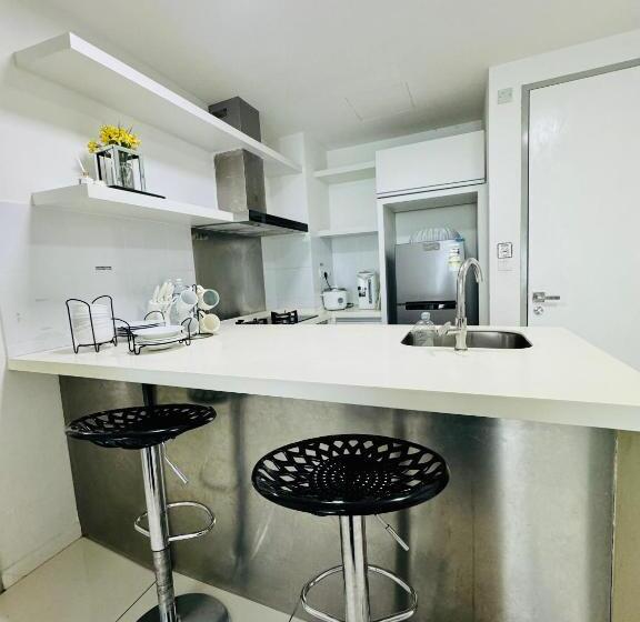 پانسیون Hstay Sutera Avenue 2bedroom By Aida
