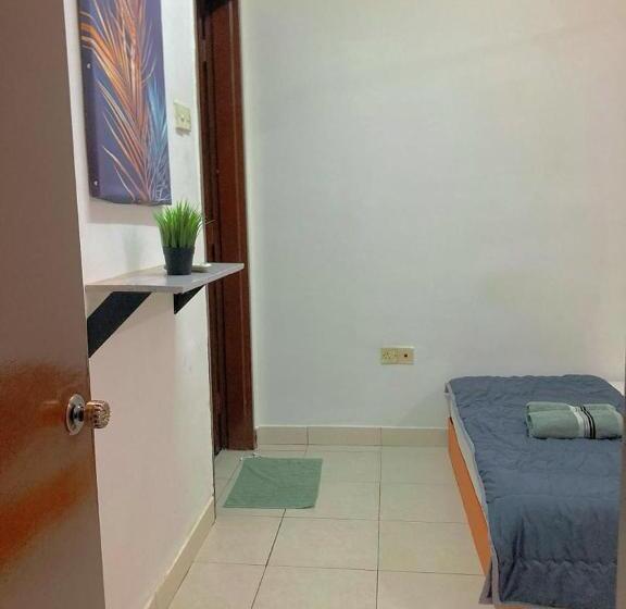 پانسیون Nr Cyberstay 1 Shared Apartment, Non Sharing Bathroom