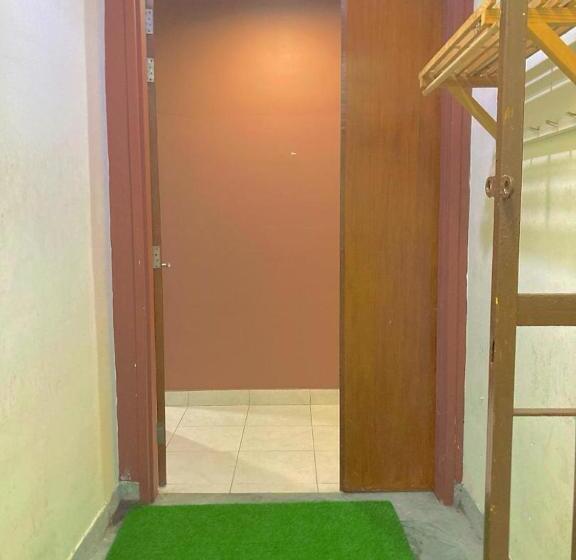 پانسیون Nr Cyberstay 2 Shared Apartment