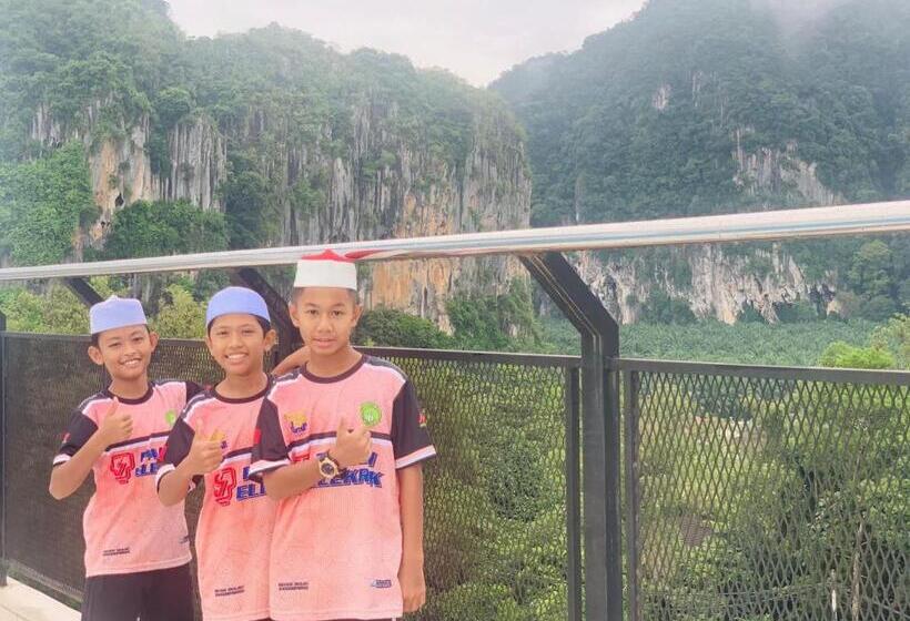 Adeen S Suria Suite, Hotel Mutiara Gua Musang