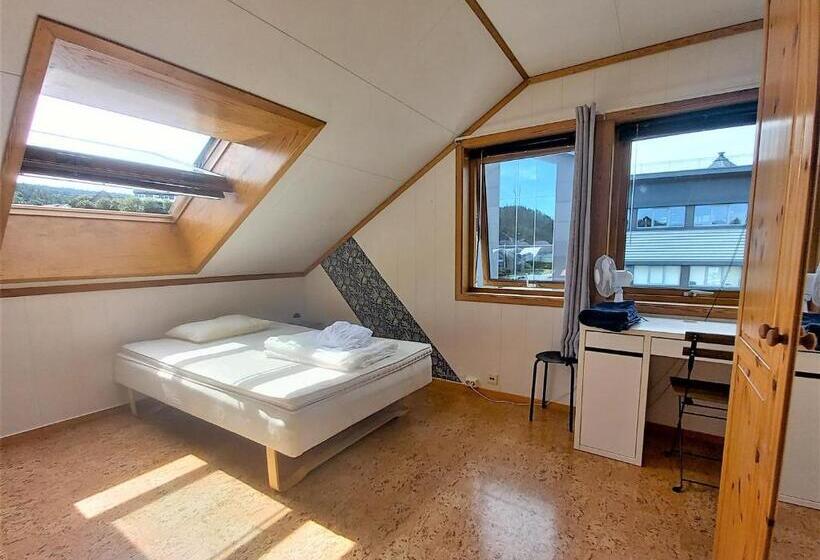 Albergue Single Room With Shared Spaces