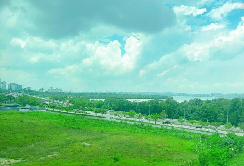 旅馆 X Puteri Square