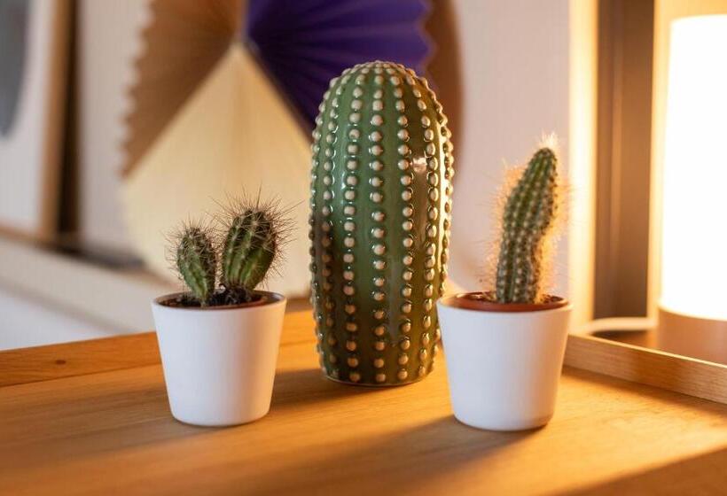 Отель Ariv Apartments Zug