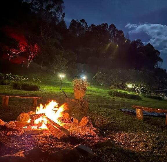 فندق Riverside La Masía Eco