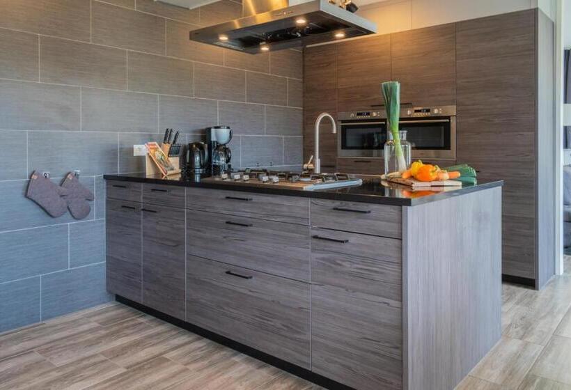 منتجع Summio Vakantiepark Emslandermeer