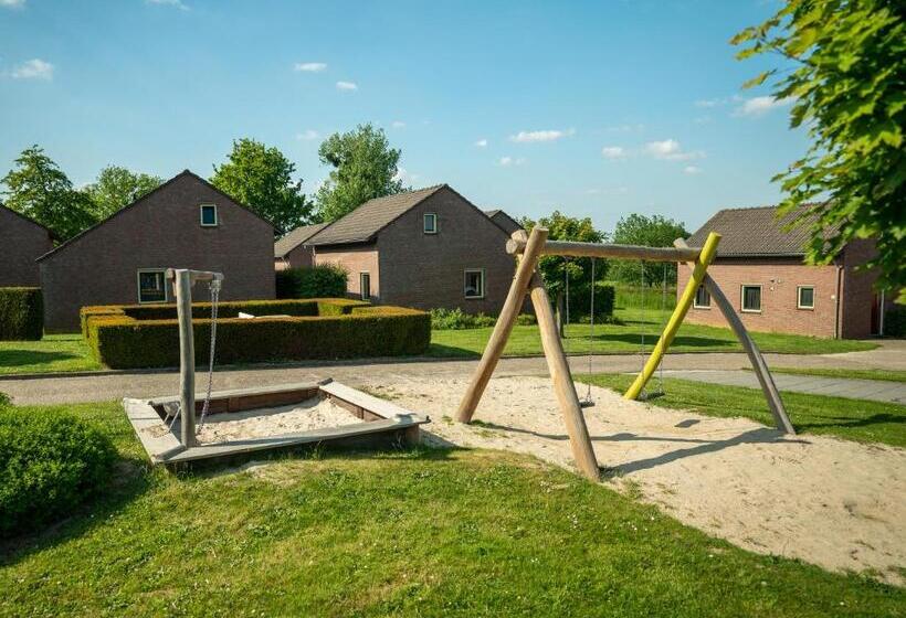 استراحتگاه Summio Vakantiepark Reevallis