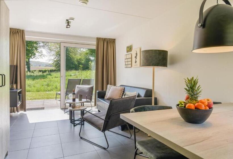 استراحتگاه Summio Vakantiepark Reevallis