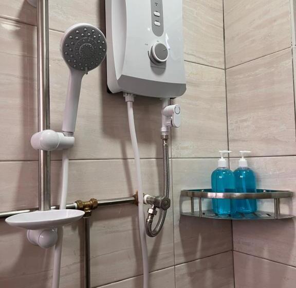Общежитие Room1#ig Theme Bargainous#shared Bathroom#3pax#2min Kek Lok Si