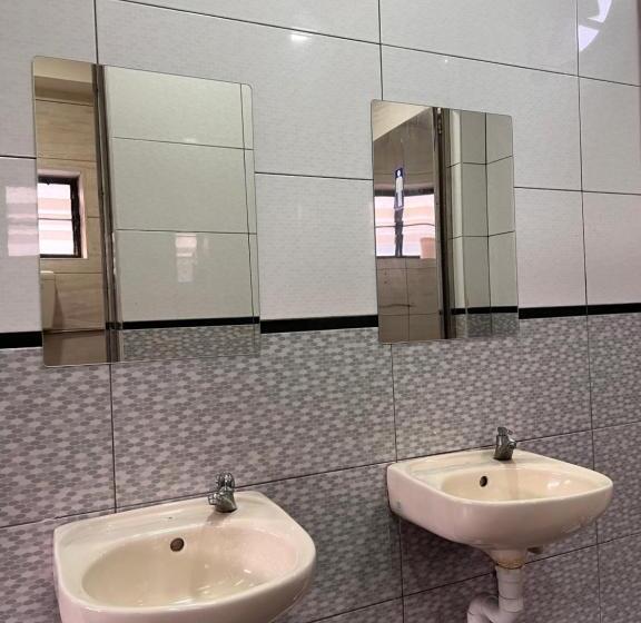 فندق صغير Room3a#ig Theme Bargainous#shared Bathroom#3pax#2min Kek Lok Si
