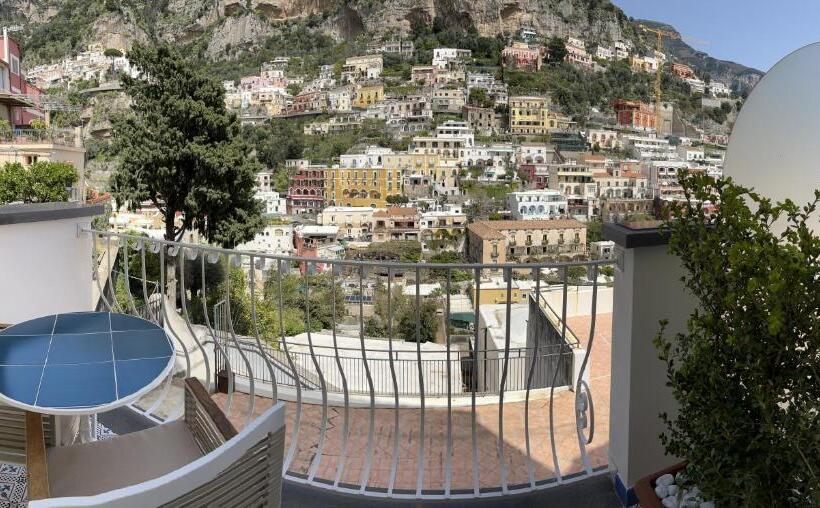 تختخواب و صبحانه Milky Suites Positano