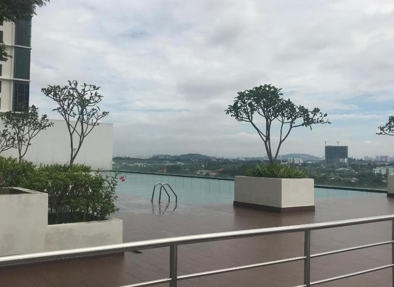 Evo Soho Studio Suites Bangi By Molek Homestay  Pool Or City View