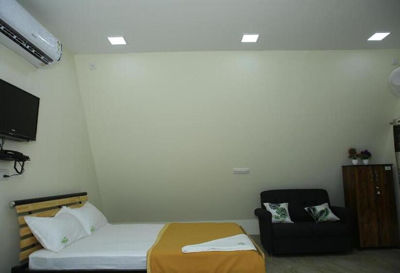 Greenleaf Resorts And Restaurant