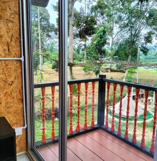 Отель Chalet Madu Kaca D Rumah Bonda River View