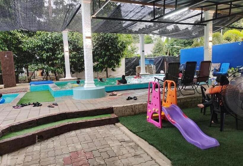 펜션 Chalet Kampung Yan