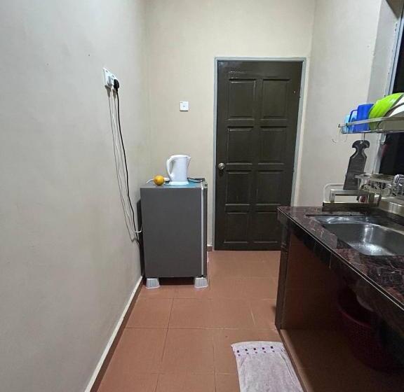 ペンション Mahasa Penarik Homestay