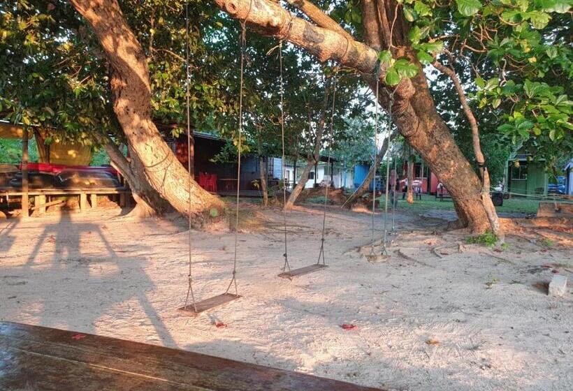 膳宿费 Private Beach House With Sunset View @ Kuala Penyu Sabah