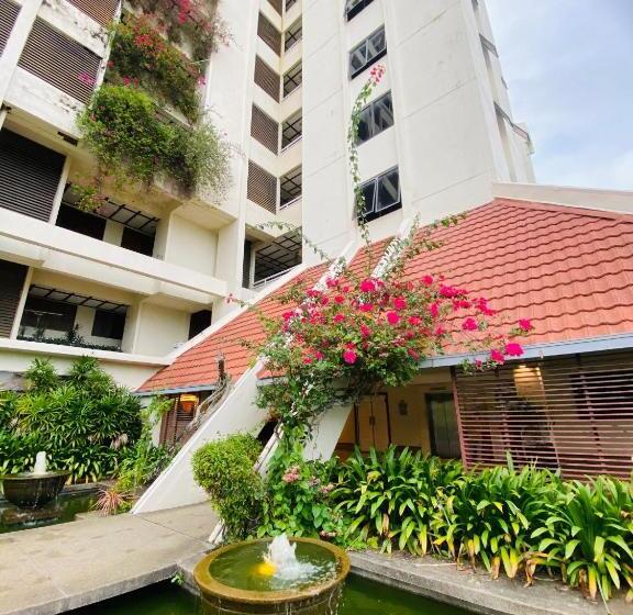 استراحتگاه The Regency Tanjung Tuan Private Unit Homestay Seaview