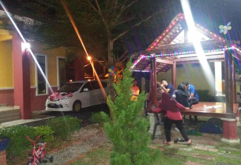 فندق صغير Chalet Kb Wakaf Kayu