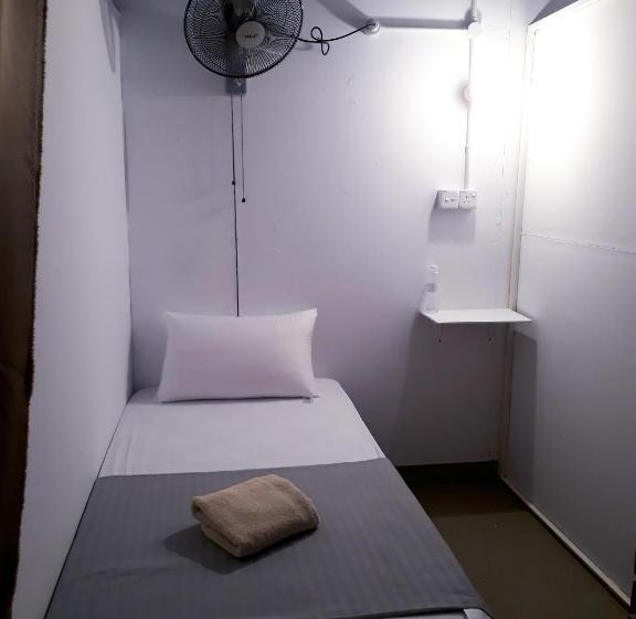 هاستل Dorm Master