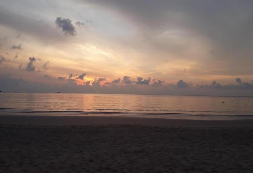 فندق صغير Juara Seaview Chalet, Kampung Juara