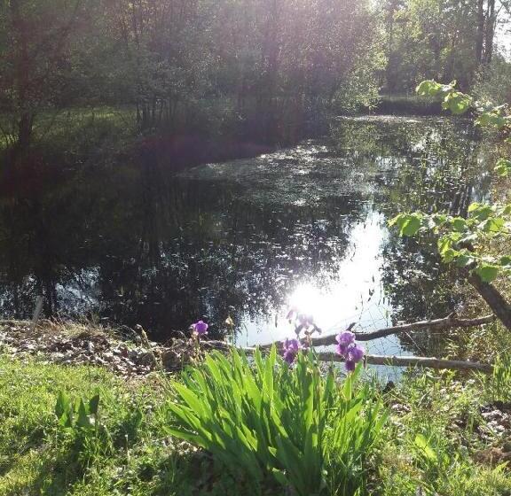 مبيت وإفطار Chez Les Dom’s