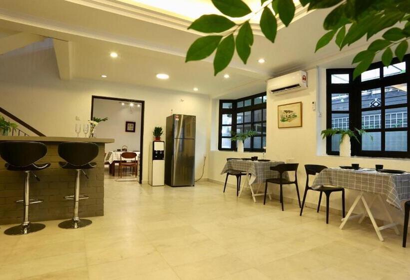 住宿加早餐  G Beach Front Villa
