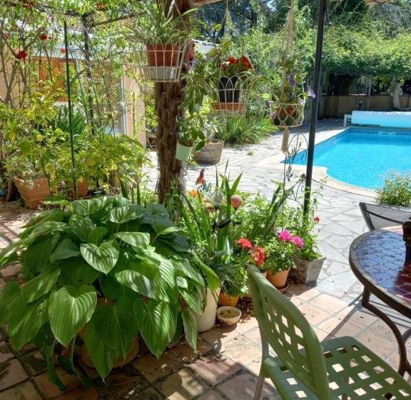 ベッドアンドブレックファースト Les Bruyeres Chambre D Hôte De Charme Calme Assuré