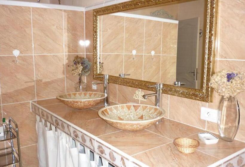 ベッドアンドブレックファースト Les Bruyeres Chambre D Hôte De Charme Calme Assuré