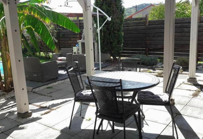 Bed and Breakfast Pause Romantique En Pays Brayaud