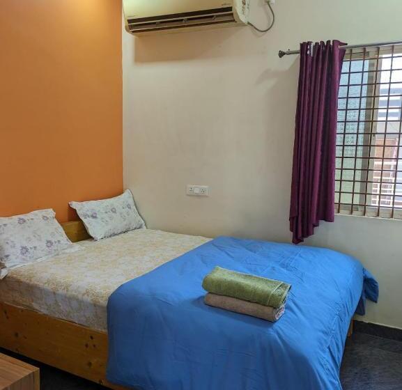 住宿加早餐  Vijayanagara Home Stay