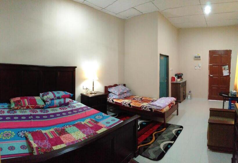 هتل کپسول Roomstay Aqilah Pasir Puteh Kelantan