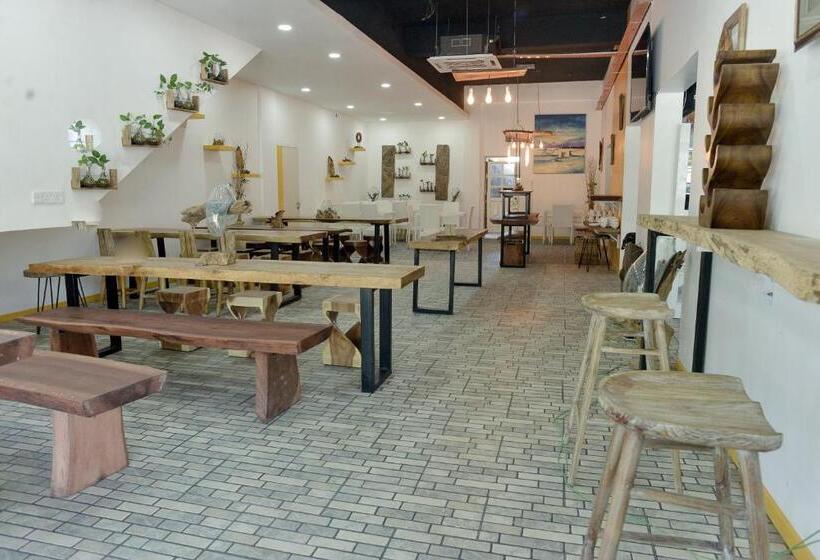 ホテル The Serai Cottage Downtown