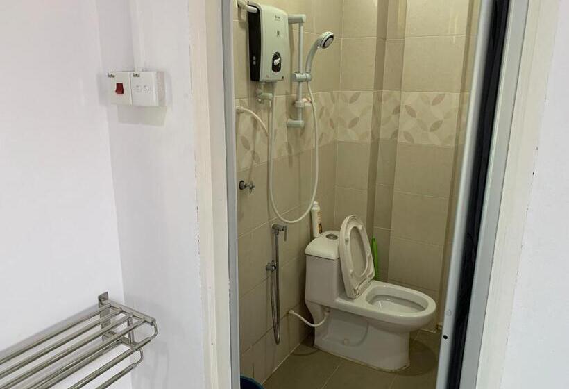酒店 Wan Danisha Villa Inn